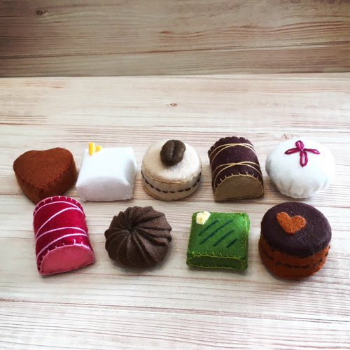 フェルトフェルト・フェルト飾り・専用 フェルトフェルト・フェルト飾り・専用