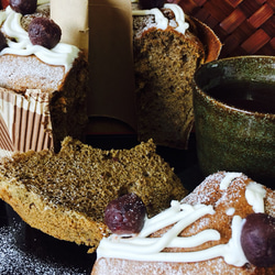 ほうじ茶と小豆餡のシフォンケーキ〜マスカルポーネ添え〜 1枚目の画像