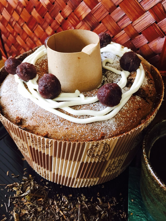 ほうじ茶と小豆餡のシフォンケーキ〜マスカルポーネ添え〜 3枚目の画像