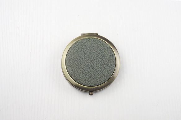 レトロなポータブル別の薬箱ポータブル化粧鏡ラウンドレザー金属小さな収納ボックスカスタム色 5枚目の画像