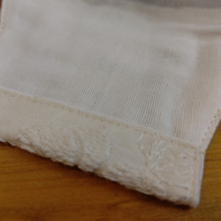 抗菌・防臭加工国産Wガーゼ使用 立体マスク バラの刺繍 ナチュラル 4枚目の画像