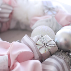 一冬楽しめる♪Fluffy wreath〜pink & white〜25㎝ 3枚目の画像