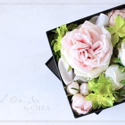 溢れるSpecial Rose box arrangement 3枚目の画像