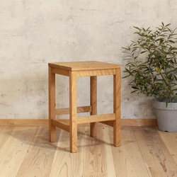 スツール 持ち手つき 木製 チェア 椅子 イス おしゃれ 北欧 シンプル 丸椅子 無垢材 オーク 韓国 インテリア 1枚目の画像