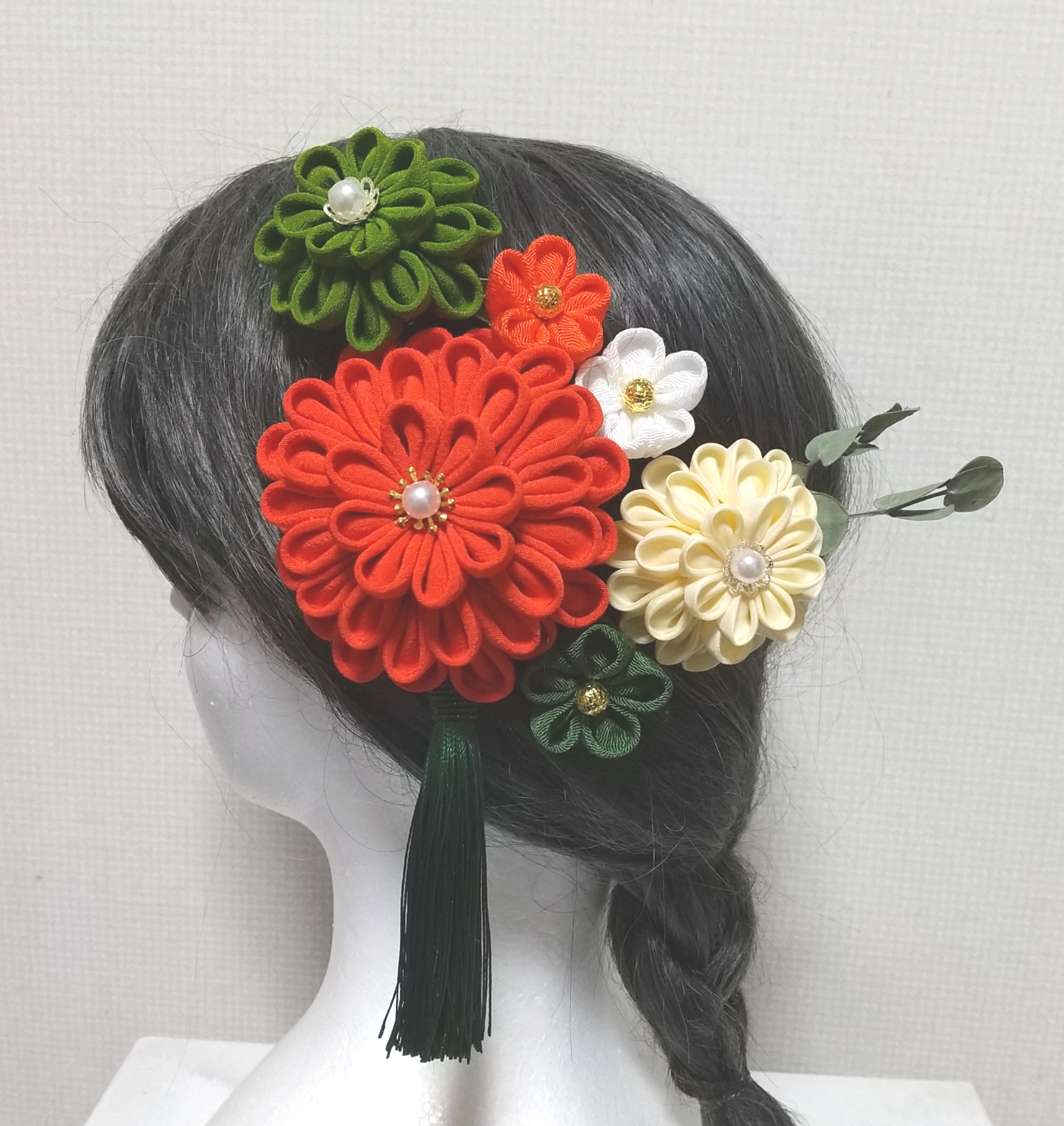 髪飾り 髪飾りオレンジ 髪飾り緑 成人式髪飾り 卒業式髪飾り 七五三髪飾り つまみ細工 袴髪飾り 振袖