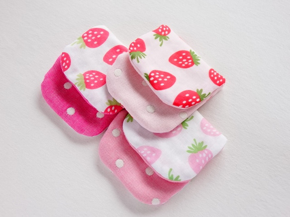 Cute Strawberry ふわふわ&やわらか８重ガーゼ ハンカチ 3枚セット♪（限定カラー使用） 4枚目の画像