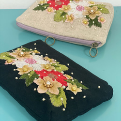 花の刺繍リネンポーチ -(中/大サイズ ) 4枚目の画像