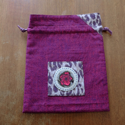 セール ◎ 巾着 ミニバッグ ポーチ/リネン 麻/ 赤紫に豹と花 ワインレッド 3枚目の画像