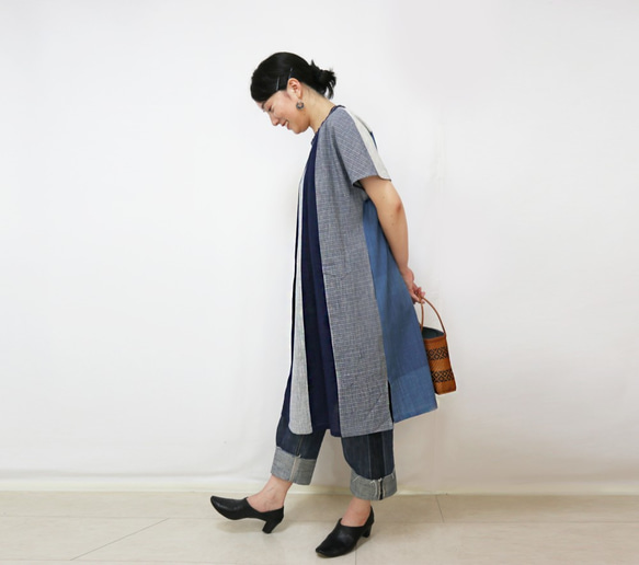 SALE☆手織り綿パッチワークの涼しい半袖ロングチュニック、インディゴミックス 6枚目の画像