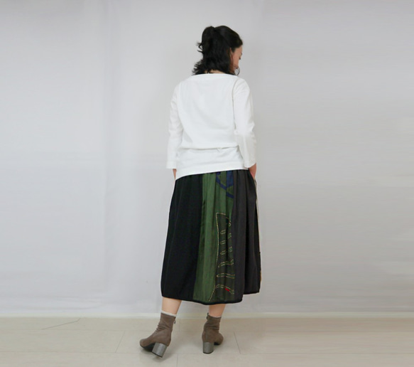 草木染め、手織り綿のパッチワークバルーンスカート、フリーサイズ， 5枚目の画像