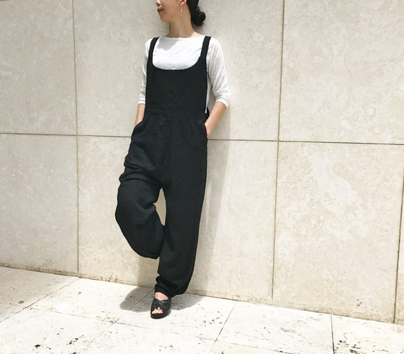 春限定SALE♡おとなの黒サロペットパンツ、オールインワンサルエルパンツ、ソフトヘンプ 2枚目の画像