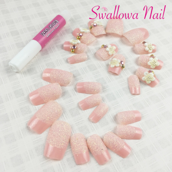 【Swallow Nail】ホワイトフラワー＆サラサラピンクデザイン・ネイルチップ 4枚目の画像