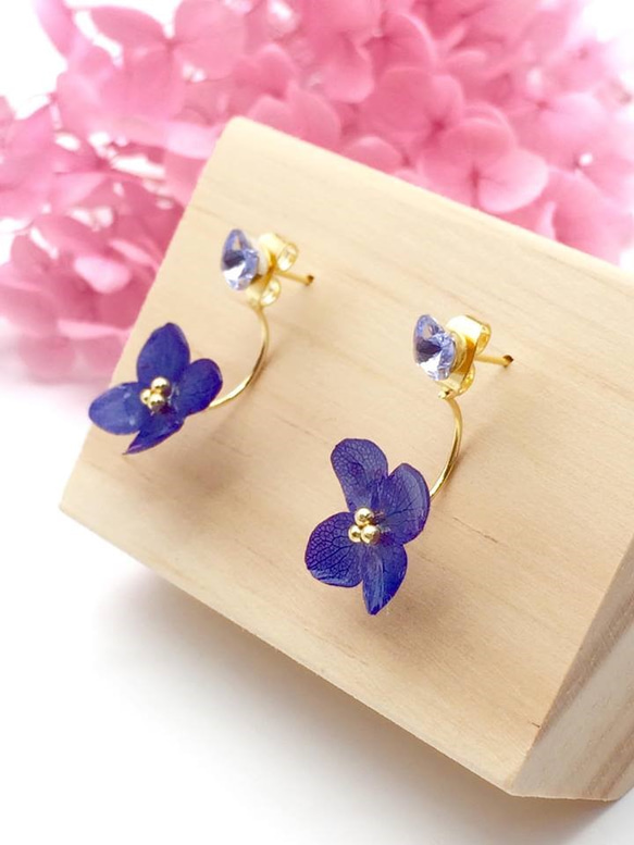 繡球花和蝴蝶施華洛世奇水晶耳環 第3張的照片