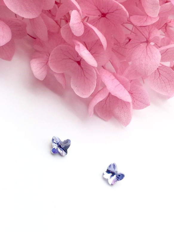 繡球花和蝴蝶施華洛世奇水晶耳環 第5張的照片