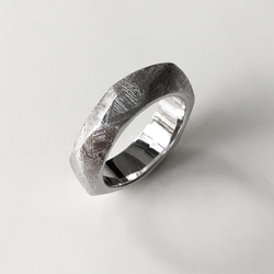 ASPECT - Faceted Angular Cut Meteorite Sterling Silver Ring 4枚目の画像