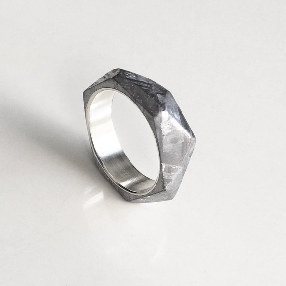 ASPECT - Faceted Angular Cut Meteorite Sterling Silver Ring 3枚目の画像