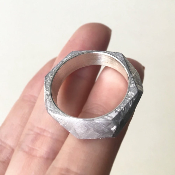 ASPECT - Faceted Angular Cut Meteorite Sterling Silver Ring 7枚目の画像