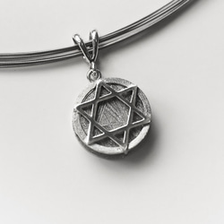 Star of David, Solid Circle Meteorite Pendant 1枚目の画像