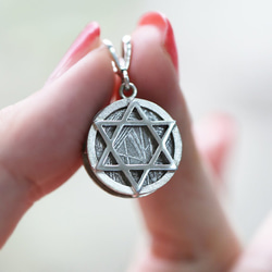 Star of David, Solid Circle Meteorite Pendant 4枚目の画像