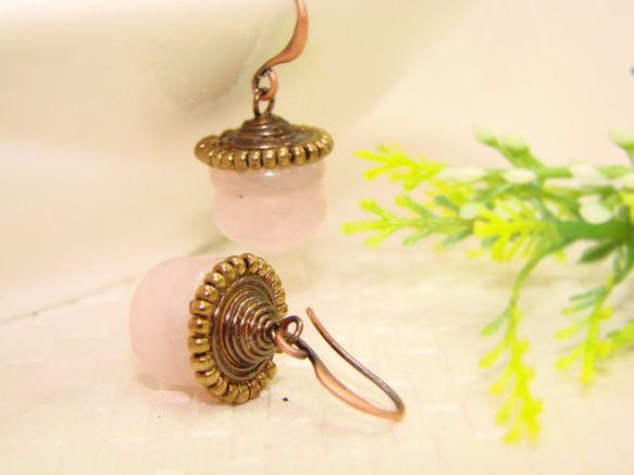 栗子造型粉晶 金屬盤線耳環˙Jill&Joe獨家設計款 可訂製夾式 第4張的照片