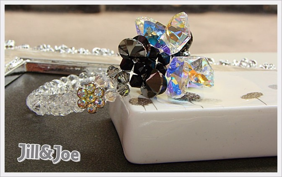 翔水晶 彈性絲線手環˙Jill&Joe獨家設計 施華洛世奇元素 水晶.琉璃 金色.粉紅色.黑白3色系 第5張的照片