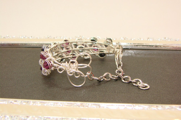 黑紫配 不銹鋼金屬盤線水晶手環˙Jill&Joe獨家設計 施華洛世奇元素 第4張的照片