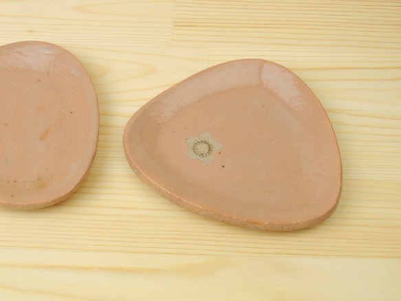 桃色の小皿（２枚セット、現品限り） 2枚目の画像