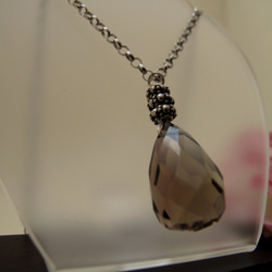 Large-fruit pendant ~ smoky quartz ~ 3枚目の画像