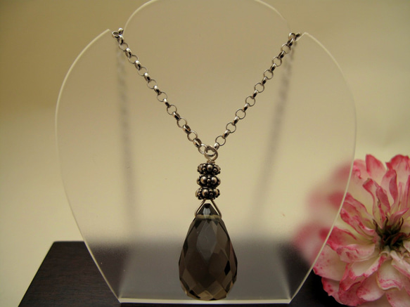 Large-fruit pendant ~ smoky quartz ~ 4枚目の画像