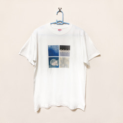 アートTシャツ ブルーアソート りんご・月・海 ブルー×水色 モダンアート 1枚目の画像