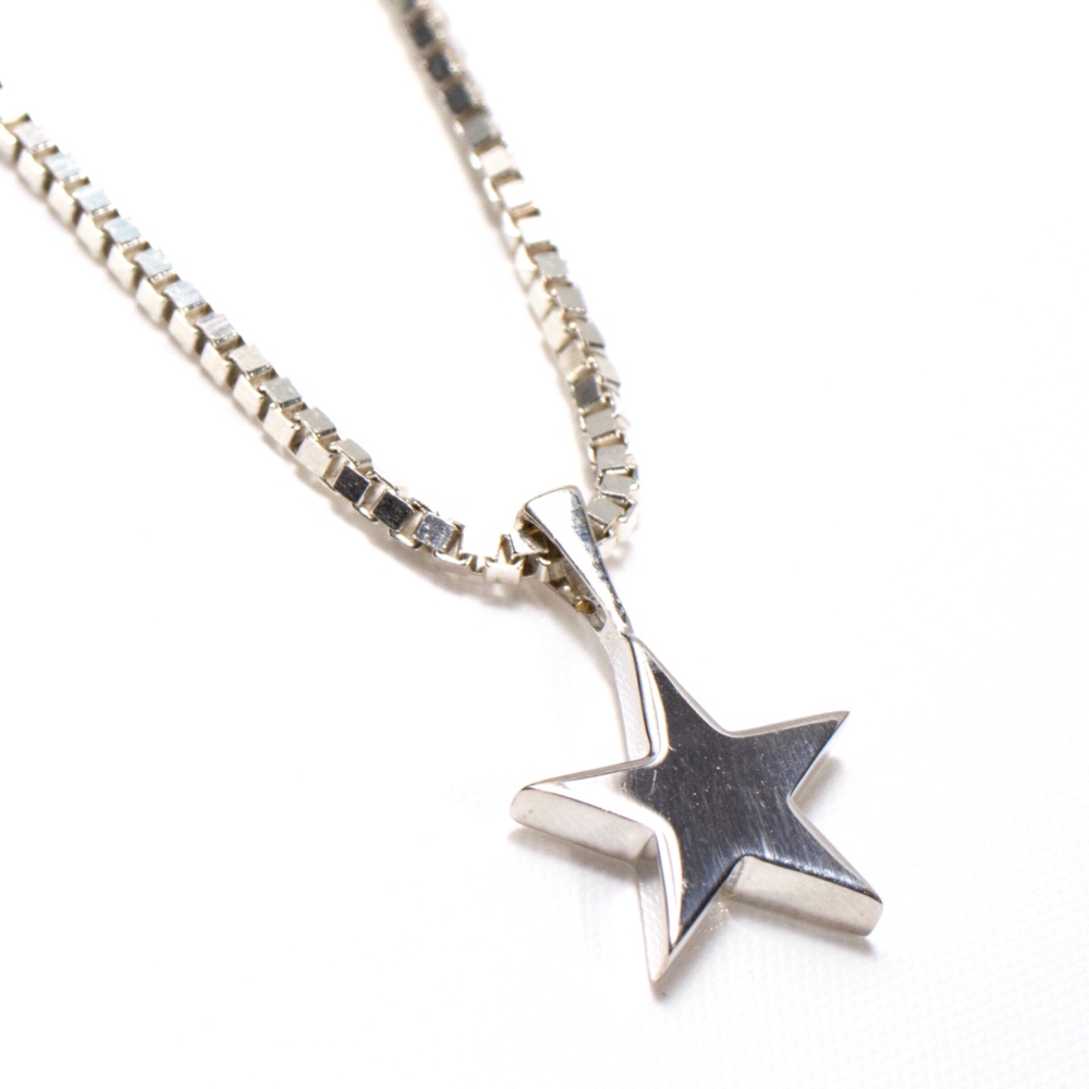 Star (M) ネックレス