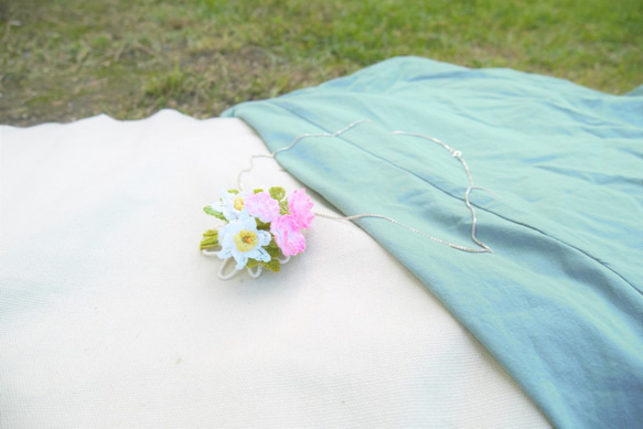 レースかぎ針編み　レンゲソウとエーデルワイスの小さい花のネックレス　925シルバーチェーンアクセサリー　 6枚目の画像