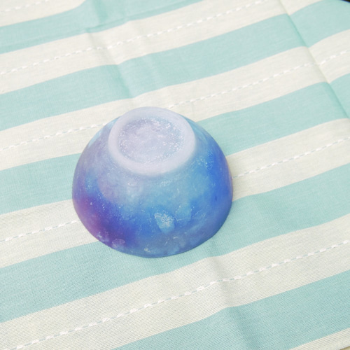 幻のガラス工芸パートドヴェール技法で制作したクレマチスをモチーフに