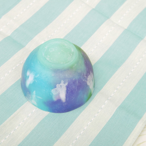 幻のガラス工芸パートドヴェール技法で制作した蝶々をモチーフに