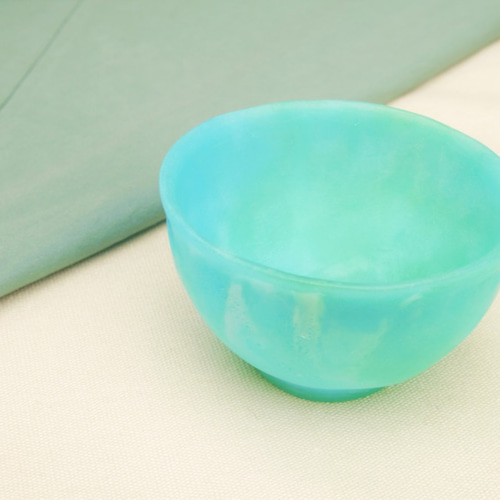 幻のガラス工芸パートドヴェール技法で制作した青と緑のぐい呑み 酒