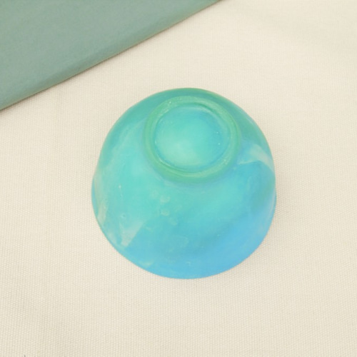 幻のガラス工芸パートドヴェール技法で制作した青と緑のぐい呑み 酒