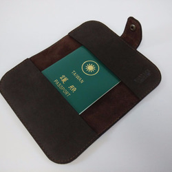 禮物 / 預購‧麂皮 passport 護照套 保護套 護照夾 免費客製化烙印【墨綠】 第2張的照片