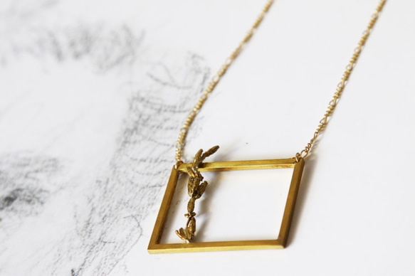 YANGYANG Frame Necklace / YANGYANG 植物園ネックレス 5枚目の画像