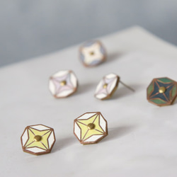 Window decor enamel star-shaped earrings / 七宝焼イアリング 1枚目の画像