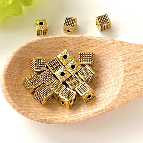 メタルビーズ 10個 MT211 アクセサリー パーツ 6mm キューブ