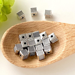 メタルビーズ 10個 MT212 アクセサリー パーツ 6mm キューブ サイコロ