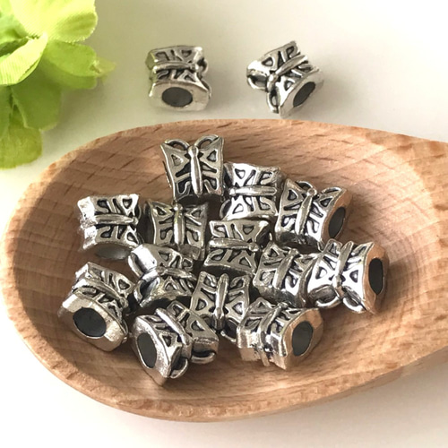 メタル ビーズ 20個 MT138 アクセサリー パーツ 蝶 アンティーク