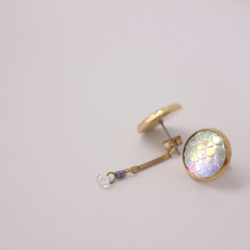 ◆hippie◆ Irised Mermaid Scale Long Chain Earring -WhiteLight 8枚目の画像