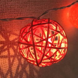 華やかに光る✴︎ガーランド／20球(コンセント式)orangeラタン 4枚目の画像