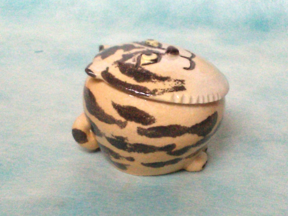 虎の蓋物 3枚目の画像