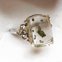 （（ sold , 售出 ））「晶中晶」  天然黃鐵礦 / 白水晶共生  925純銀戒 第2張的照片
