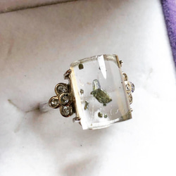 （（ sold , 售出 ））「晶中晶」  天然黃鐵礦 / 白水晶共生  925純銀戒 第4張的照片