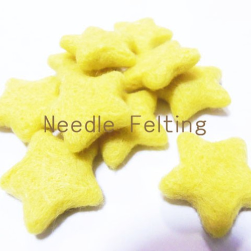 羊毛フェルト*星*10個セット*黄色*Sサイズ*送料無料 羊毛フェルト*星*10個セット*黄色*Sサイズ*送料無料