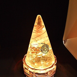 太陽の魔法を封じ込めた円錐のオルゴナイト(プロトタイプ) 8枚目の画像