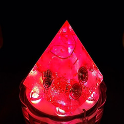愛の魔法を封じ込めたピラミッドのオルゴナイト（アウトレット） 7枚目の画像